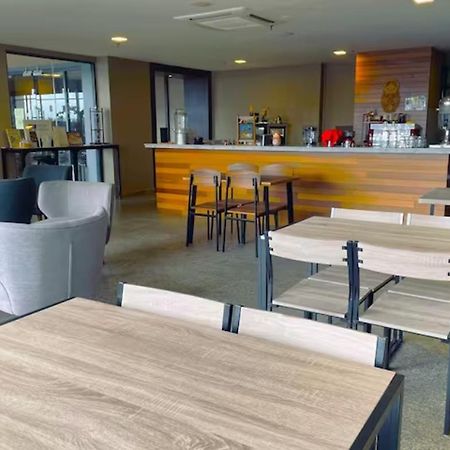B.Suites 21 Kota Kinabalu Exteriör bild