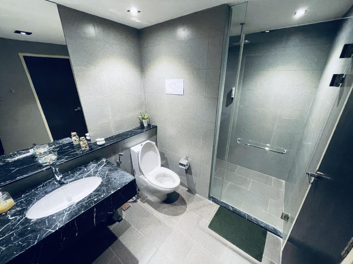 B.Suites 21 Kota Kinabalu Exteriör bild