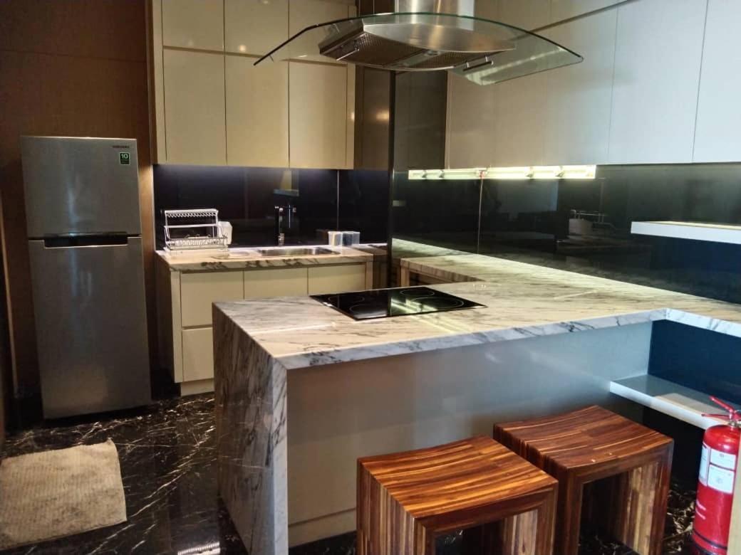 B.Suites 21 Kota Kinabalu Exteriör bild